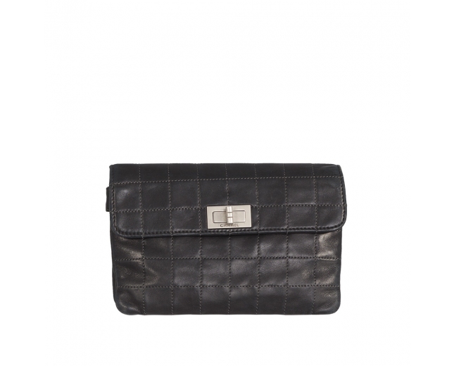 Chanel Clutch Riñonera Piel Negro