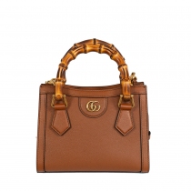 Gucci Bolso Diana Mini Piel Marrón
