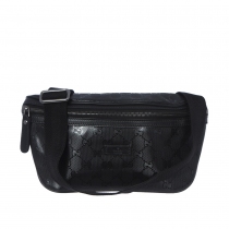 Gucci Pochette con Cinturón Negro.